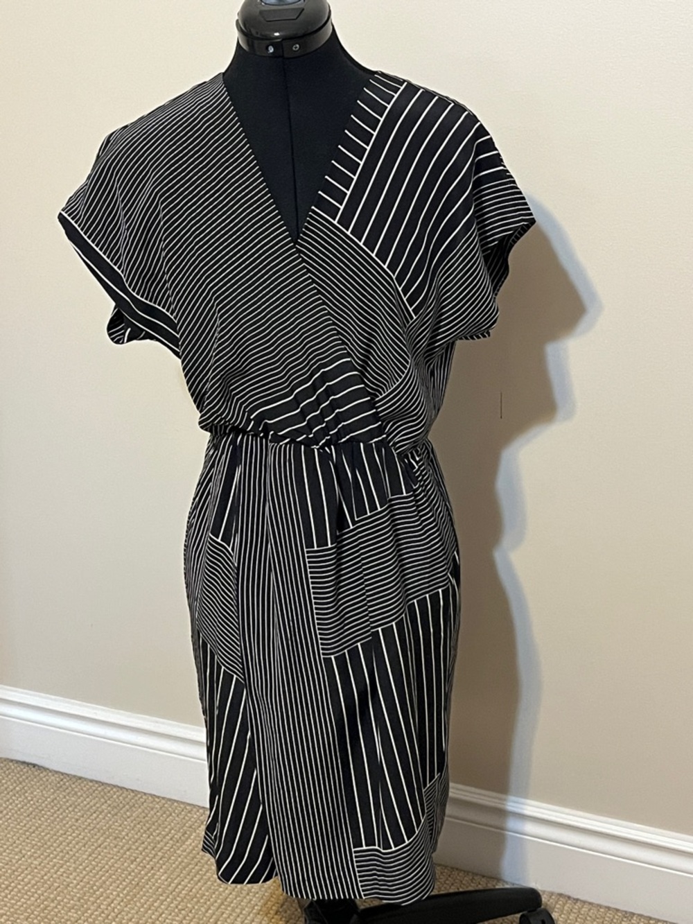 MADEWELL Faux Wrap Dress Cap Sleeves V Neck